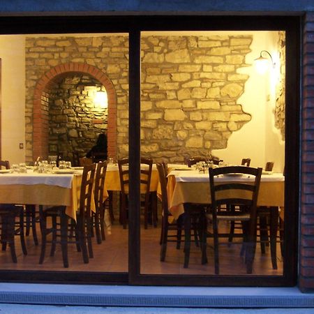 הוילה פייבה סנטו סטפנו Agriturismo Fontandrone מראה חיצוני תמונה