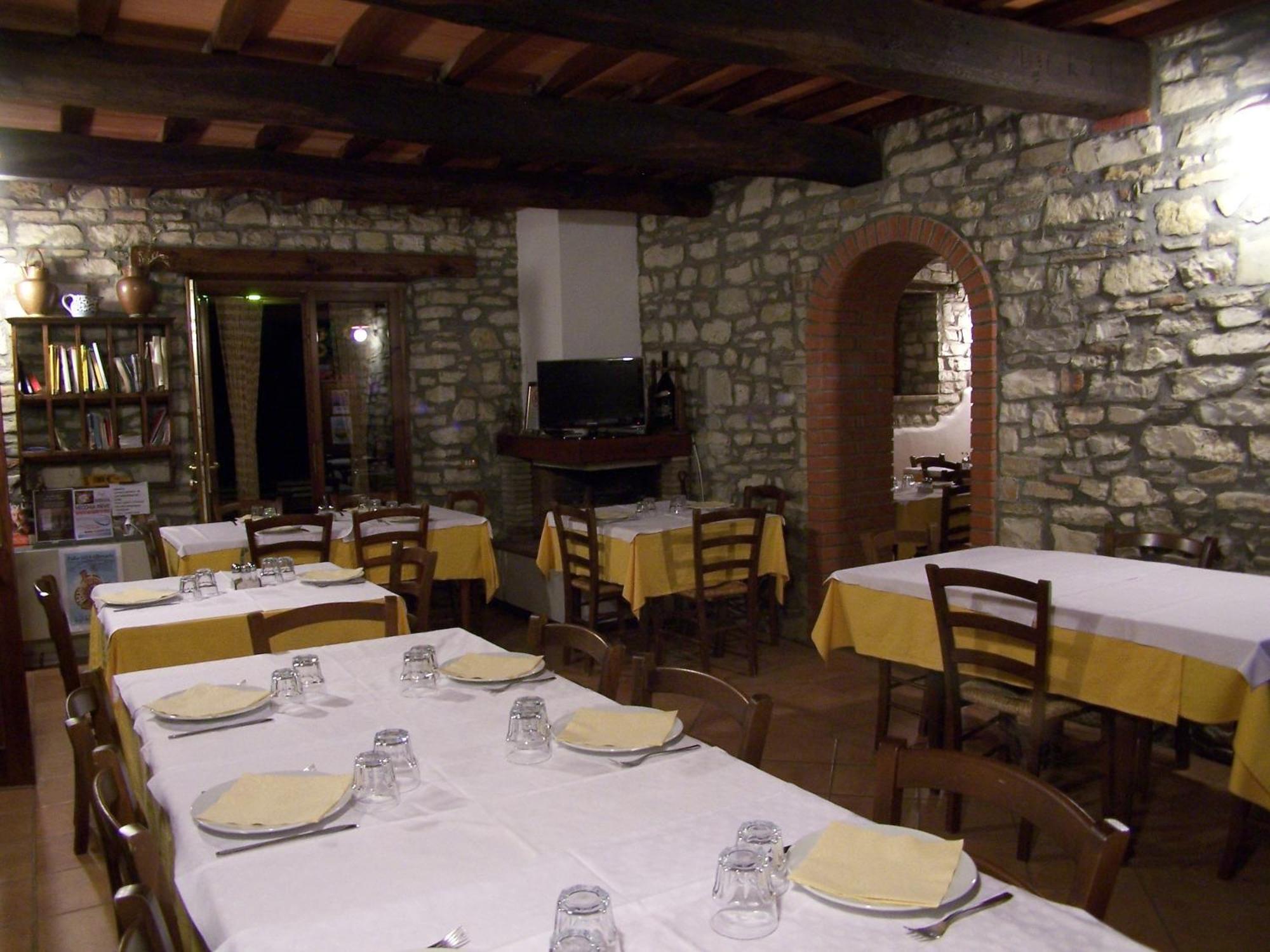 הוילה פייבה סנטו סטפנו Agriturismo Fontandrone מראה חיצוני תמונה